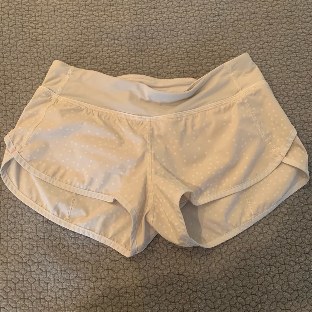 Lululemon short with polka dots!